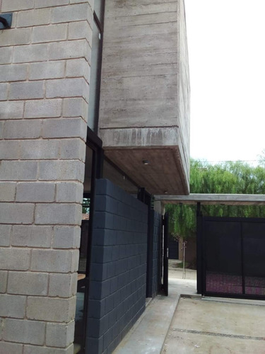 Duplex _2 Dormitorios_ Cuesta Colorada