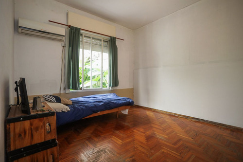 Casa En Venta 5 Ambientes Con Terraza Cochera