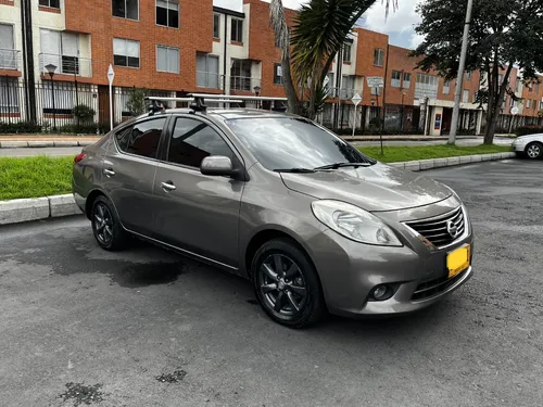 Nissan Versa 1.6 Advance