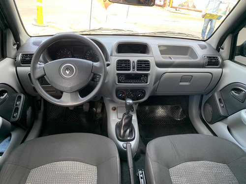 Imagen 9 de 12 de Renault Clio 2012 1.2 Authentique Pack I 75cv