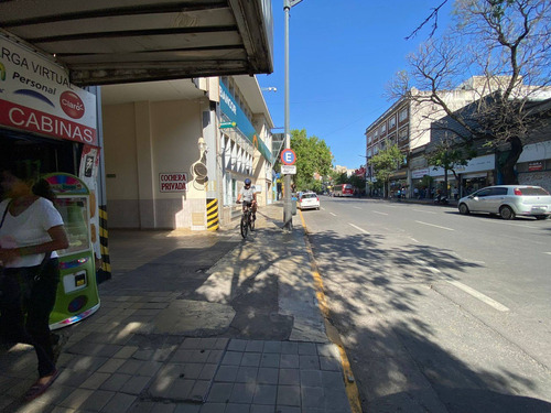 Imagen 13 de 14 de Remax Vende Cochera En Centro