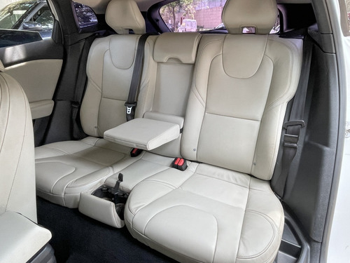 Volvo V40 2.0 T4 Kinetic Drive-e 5p