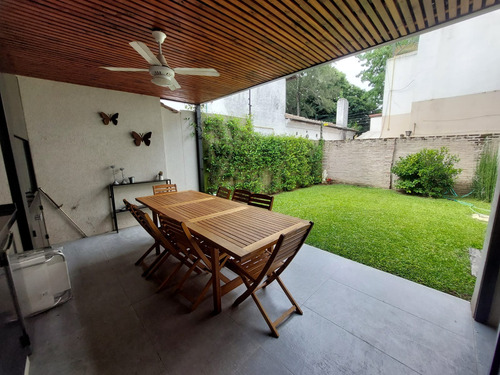 Casa Renovada En San Isidro