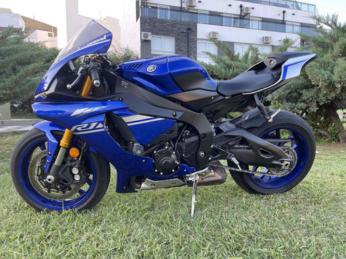 Yamaha R1