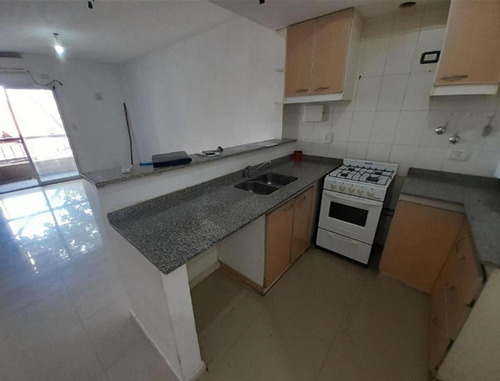 Imagen 3 de 7 de Departamento 2 Amb En Lanus Centrico