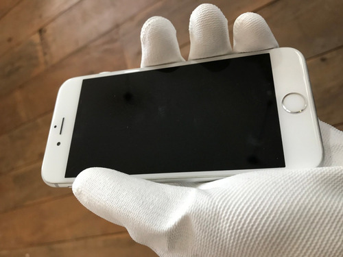 Usado - iPhone 6s 32gb Prateado + Brinde!