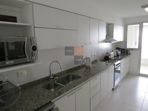 Brava Piso Alto Impecable- Ref: 4797