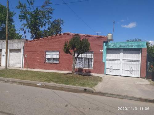 Casa  En Venta Ubicado En Pablo Nogues, Malvinas Argentinas, G.b.a. Zona Norte