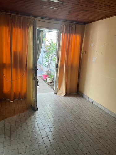 Entre Rios 1848-galpón Y Casa En Venta