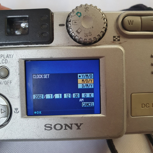 Camara Sony Cyber Shot Dsc-p71 Funcional Gris (Usado)