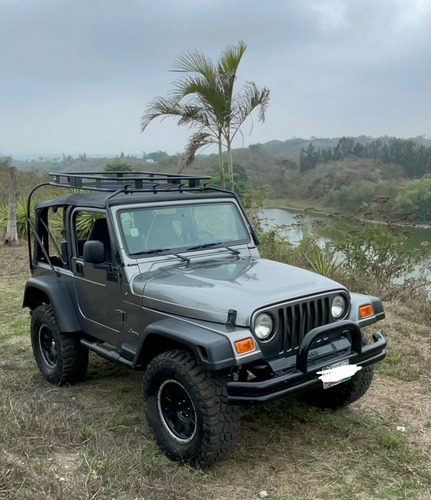 Pintura Nueva , Llantas Nuevas , 4 Levantado, Body En Carro