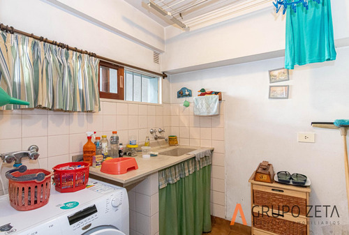 Hermosa Casa En Villa Del Parque Con Pileta