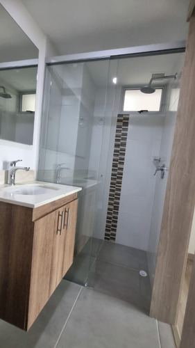 Apartamento Piso Alto (18) Excelente Vista - Para Estrenar Calasanz Parte Alta