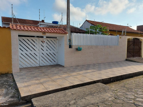 Imagem 1 de 15 de Casa Para Venda Em Itanhaém, Jardim Jamaica, 3 Dormitórios, 1 Suíte, 3 Banheiros, 5 Vagas - It842_2-1193925
