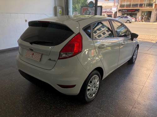 Ford Fiesta Kinetic Design 1.6 Se Plus 2016 Financio/permuto