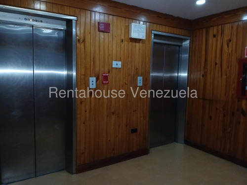 Confortable Apartamento En Alquiler Ubicado En La Alameda #25-18038