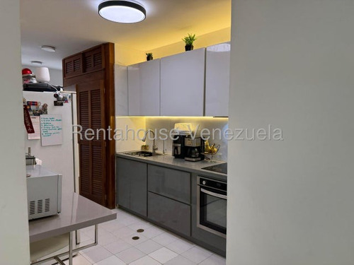 Apartamento En Alquiler. La Alameda. Mls 25-24690