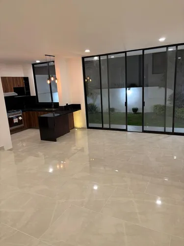 Casa En Venta Con Jardín Lomas Angelópolis Frente A Hipico