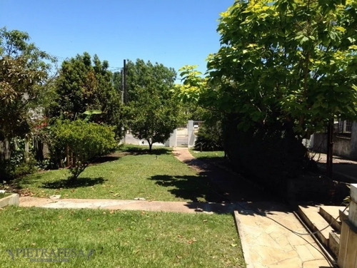 Casa En Venta Con Renta 4 Dormitorios 2 Baños Con Garaje Y Patio- Av. San Martín - Cerrito- Ref: 1424