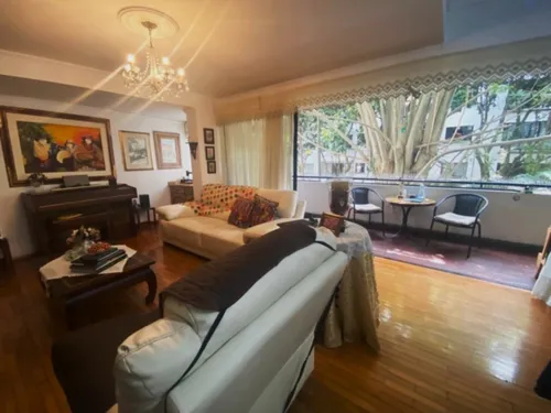 Vendo Apartamento En La Parte Baja De El Poblado