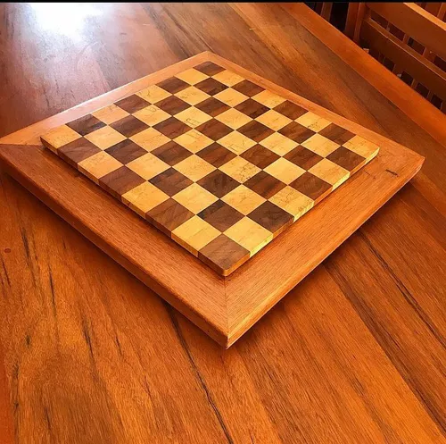 Tabuleiro de xadrez madeira maciça marchetado