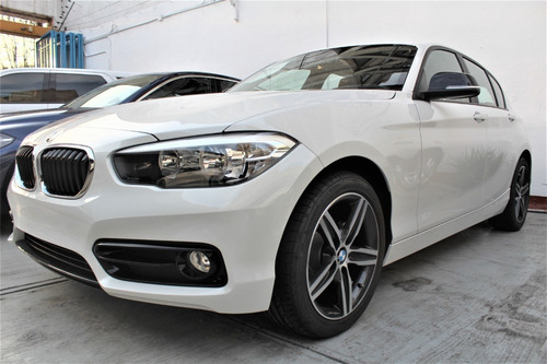 Imagen 2 de 12 de Bmw 118ia Sport Line 2019 Con 6,600 Kilometros