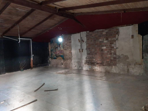 Imagen 3 de 5 de Importante Local En Alquiler