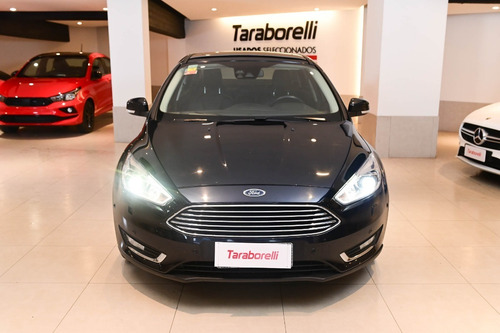 Imagen 2 de 16 de Ford Focus 4p 2.0l N At Titanium Fer