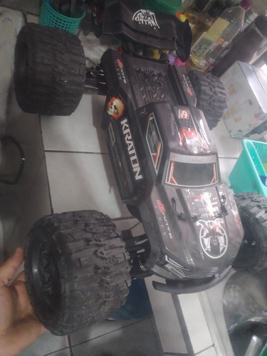 Camion Arrma Kraton 4x4 6s Escala 1/8 