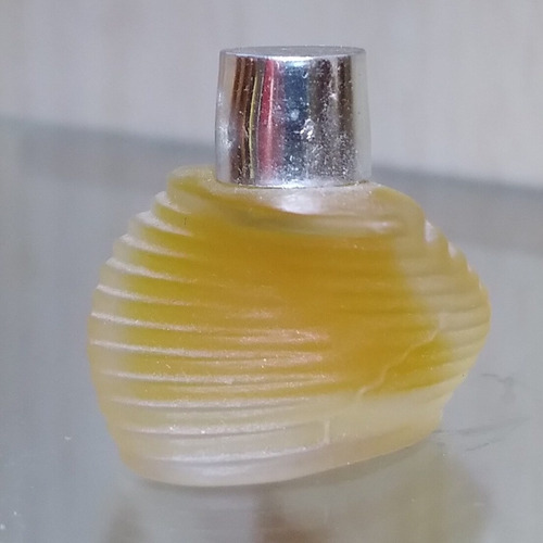 Miniatura Colección Perfum Montana Parfum De Peau 2ml 