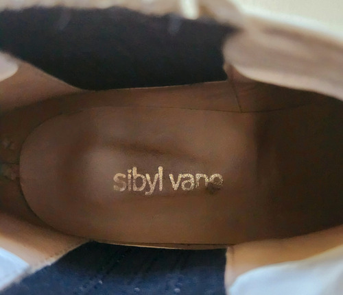 Botas Sibyl Vane Cuero Blanco Con Suela Verde. Número 38 (Usado)