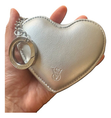 Victoria Secret Monedero Con Llavero En Forma De Corazón Color Plateado Diseño De La Tela Liso