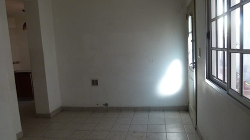 Imagen 3 de 14 de Casa 4 Amb,lote10.38 X14.45 C/patio,terraza,muy Bien Ubicada