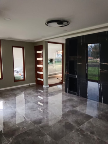 Hermosa Casa Nueva En Arriendo!