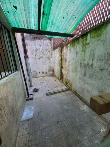 Joanico Y Centenario Planta Baja De 1 Dorm Y Patio