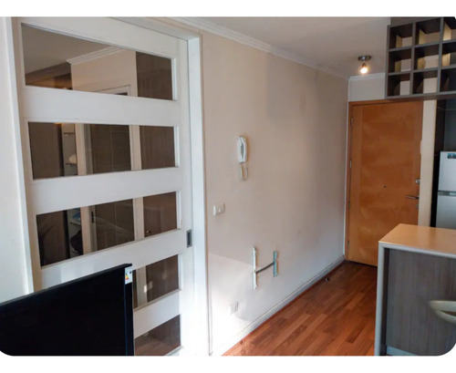 Una Habitacion Con Y Sin Estacionamiento