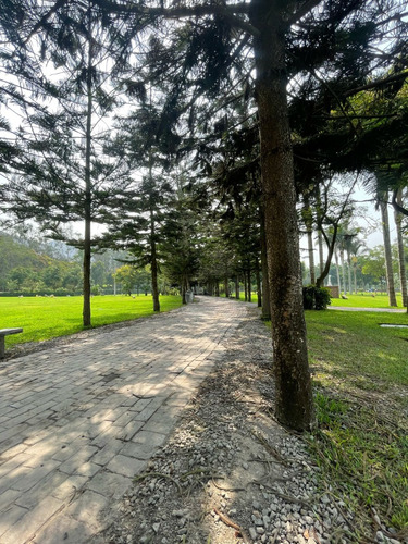 Vendo Mausoleo Familiar Perpetuo 10 Niveles, Plan Lujo Campo Fe Huachipa