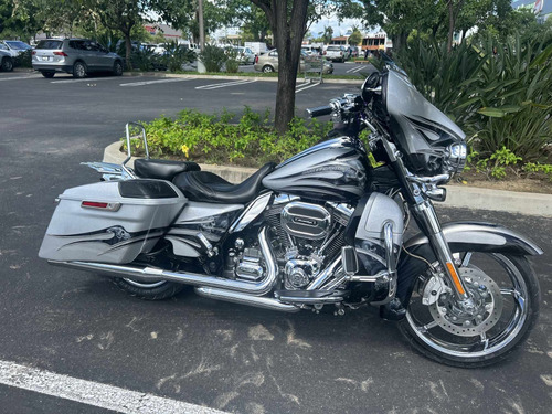 Poderosa Hd Cvo 1900 Cc Muchos Accesorios Extra