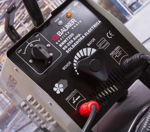 Soldador Bauker 60-250amp 110/220v + Careta | Cuotas sin interés
