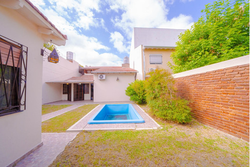 Casa Venta Villa Ballester 7 Amb Pileta  Permuta