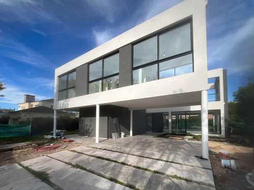 Casa En Venta En Haras Santa Maria, Escobar, G.b.a. Zona Norte