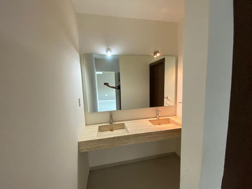 Imagen 9 de 12 de Lomas De La Rioja, Casa En Renta De 3 Recámaras , Super Equipada
