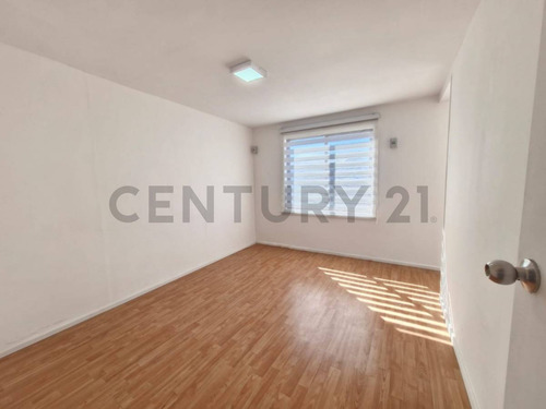 Se Vende Casa 5 D En Villa San Juan Ii, Concepción.