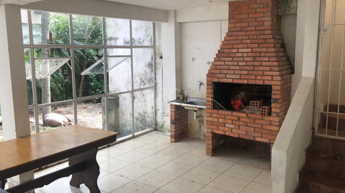 Casa Em Petrópolis Com 5 Dormitórios - Pj3009