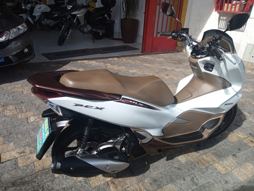Imagem 2 de 10 de Honda Pcx 150 Dlx