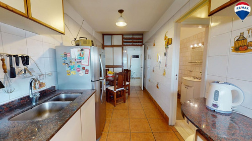 Venta 4 Amb Piso Alto Con Cochera En Colegiales