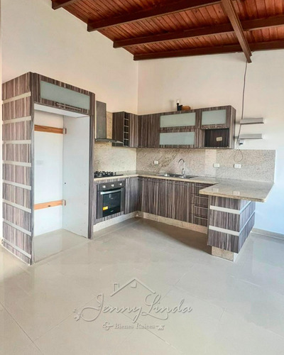Se Vende!!! Casa En La Urbanización La Orquidea Maracay Aragua