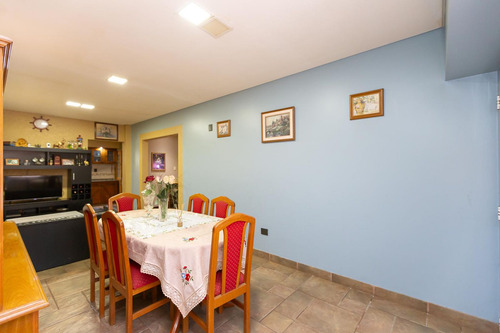 Casa 5 Amb Venta En Tesei Quincho Jardin Excelente