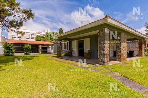 Espectacular Casa En Mansa.- Ref: 3433