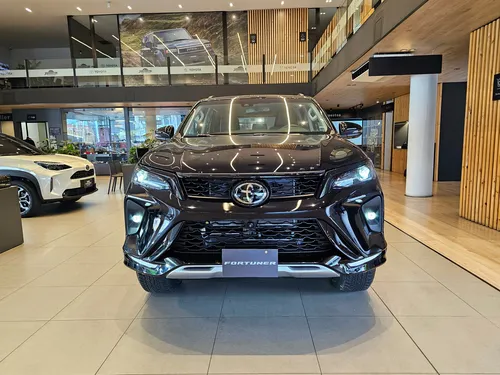 Toyota Fortuner 2.8 Diesel Srv 4X4 At